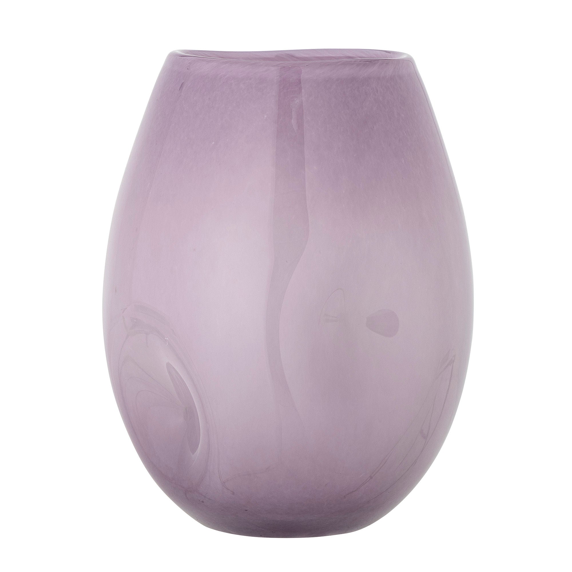 Die Lilac Vase von Creative Collection ist eine elegante Glasvase in einer staubigen lila Farbe mit einem weichen organischen Design und schönen Details, die das Auge fangen.